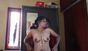 Sexy Tamil Wife With Lover