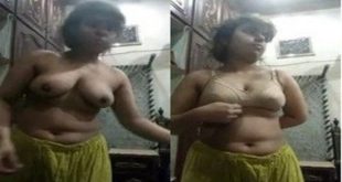 Paki Girl Showing Boobs