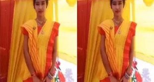 Bangladeshi Beautiful Village Girl Showing