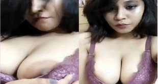 Bangladeshi Sexy Girl Showing Updates