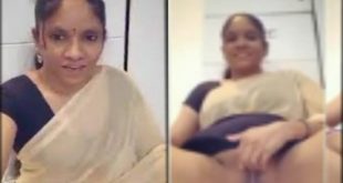 Beautiful Mallu Aunty Showing Pussy Spreading Legs Wide open