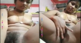 Sexy Indian girl Fingering