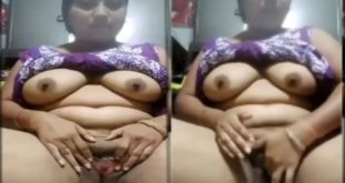 Horny Boudi Fingering