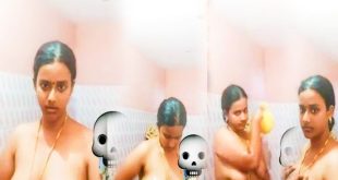 Bhabhi Bathing