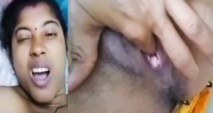 Village Bhabhi Fingering