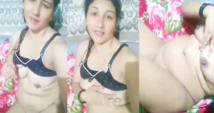 Unsatisfied Beautiful Paki Bhabhi