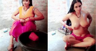 Big Boobs Desi Bhabhi Shower in Bathroom